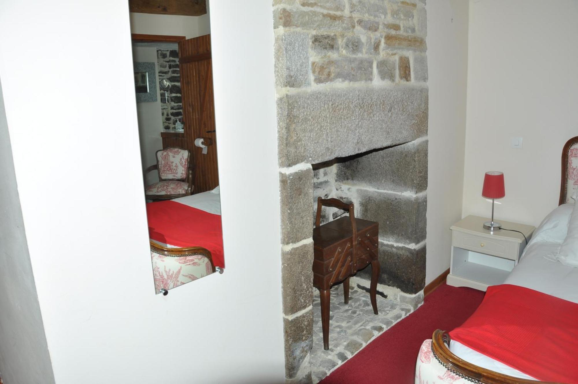 La Ferme De Montaigu Bed & Breakfast Стая снимка