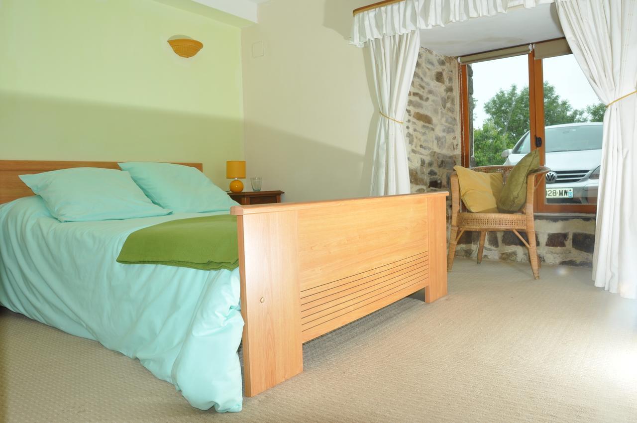 La Ferme De Montaigu Bed & Breakfast Стая снимка